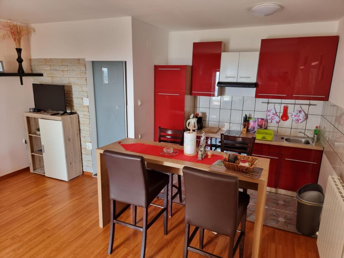Apartments Katarina Smrika Exterior photo